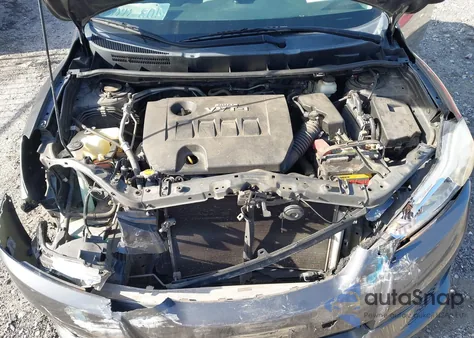 2010 Toyota Matrix z USA, uszkodzony, nr VIN 2T1KU4EE8AC480742